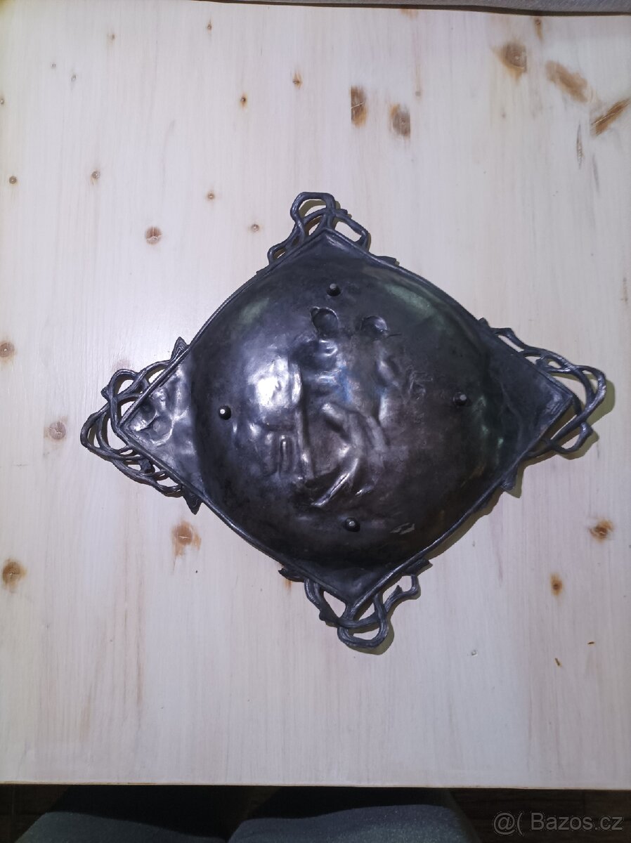 Starožitný tác - 2