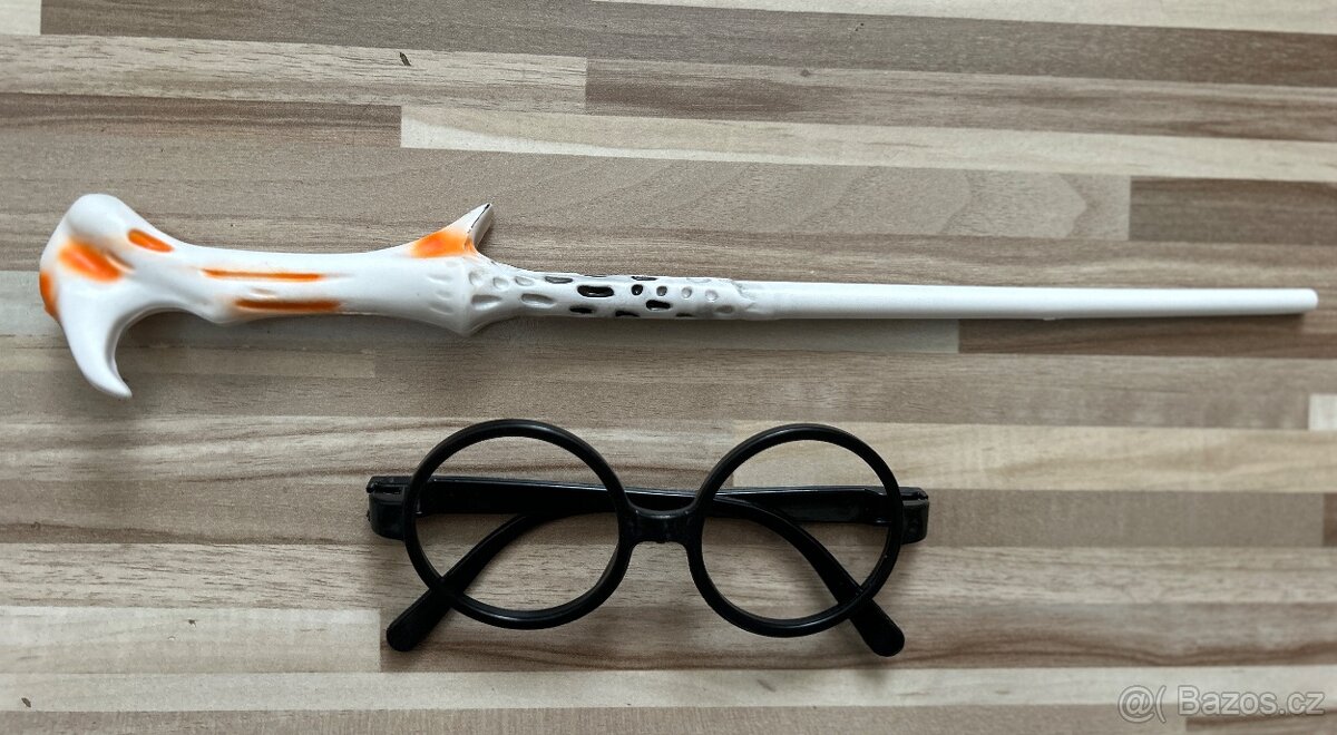 Plášť Harry Potter s hůlkou a brýlemi - 2
