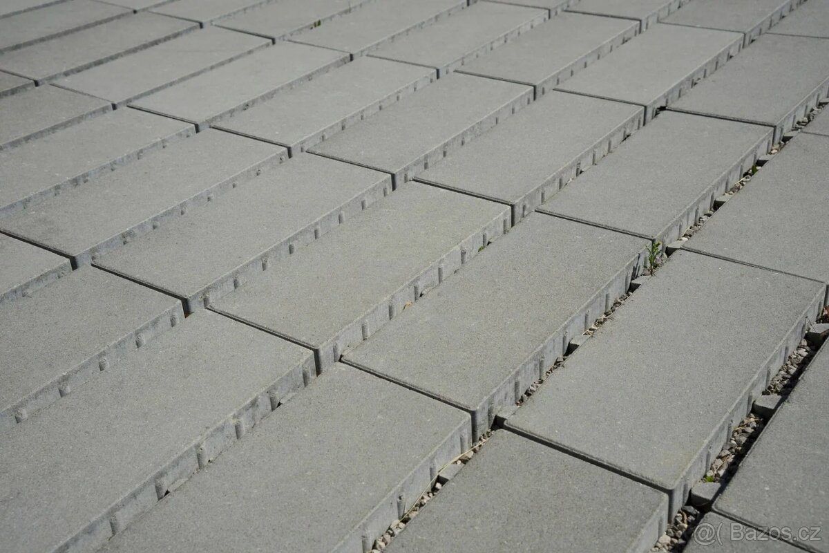 Zámková dlažba / zatravňovací dlažba NOVATOR - Brukbet - 2