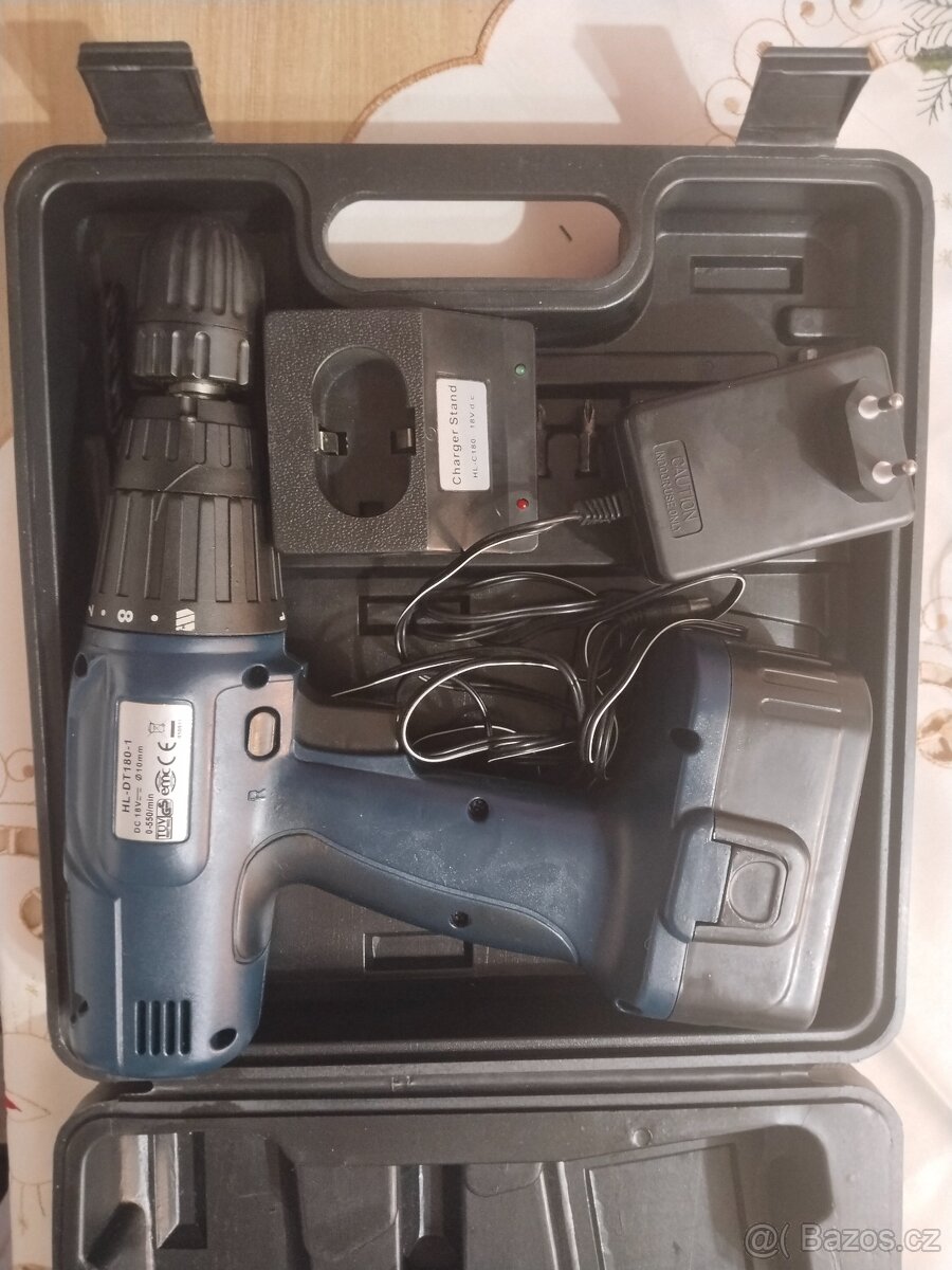 Profesionální bateriová příklepová vrtačka 18V - 2