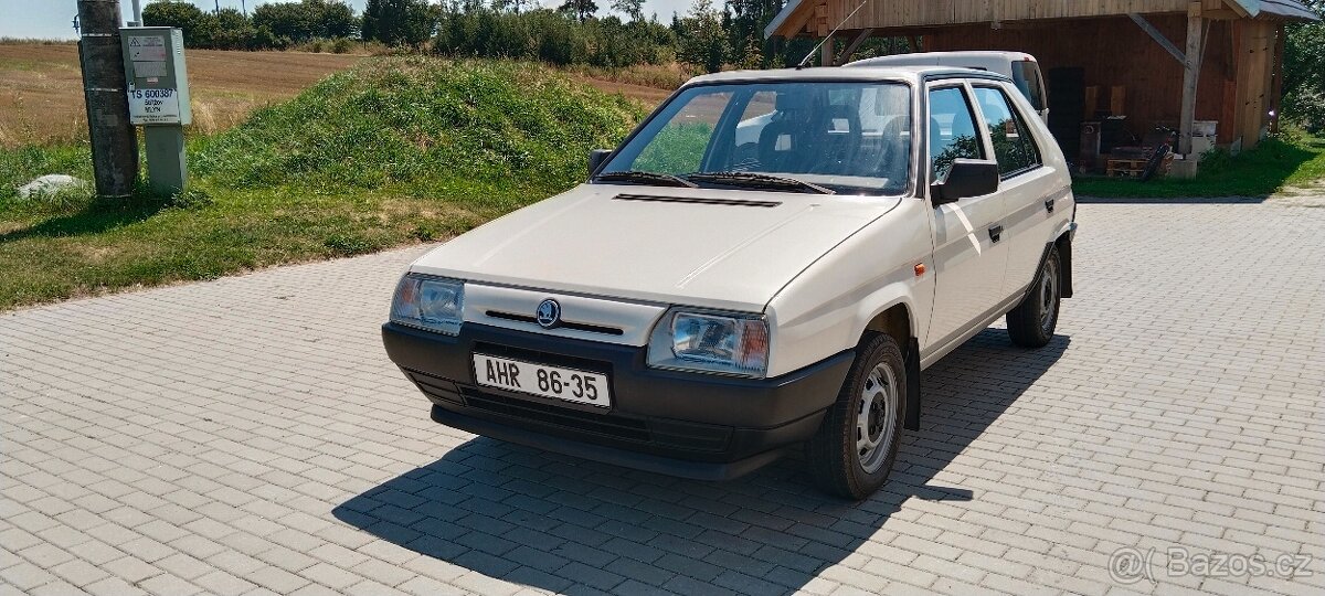 ŠKODA FAVORIT SPECIAL LINE - 2