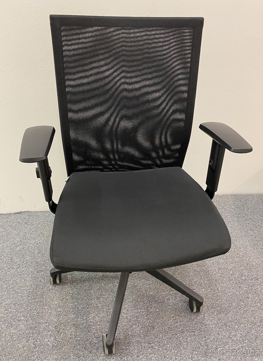 Kancelářská židle černá síťovaná - 2