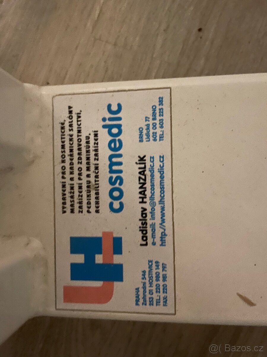 Kosmetické lehátko + kosmetická židle . - 2