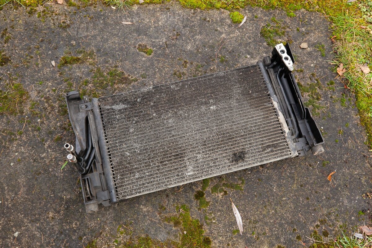 Chladič klimy a intercooler BMW E83 - 2
