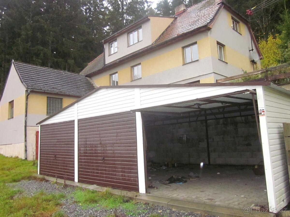 Rodinný dům s pozemky v obci Větřní, okres Český Krumlov - 2