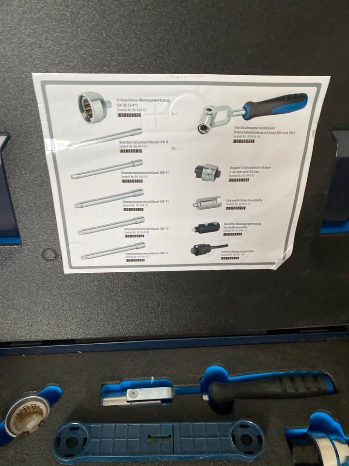 Sada kufrů a nářadí pro instalatéry – nová - 2