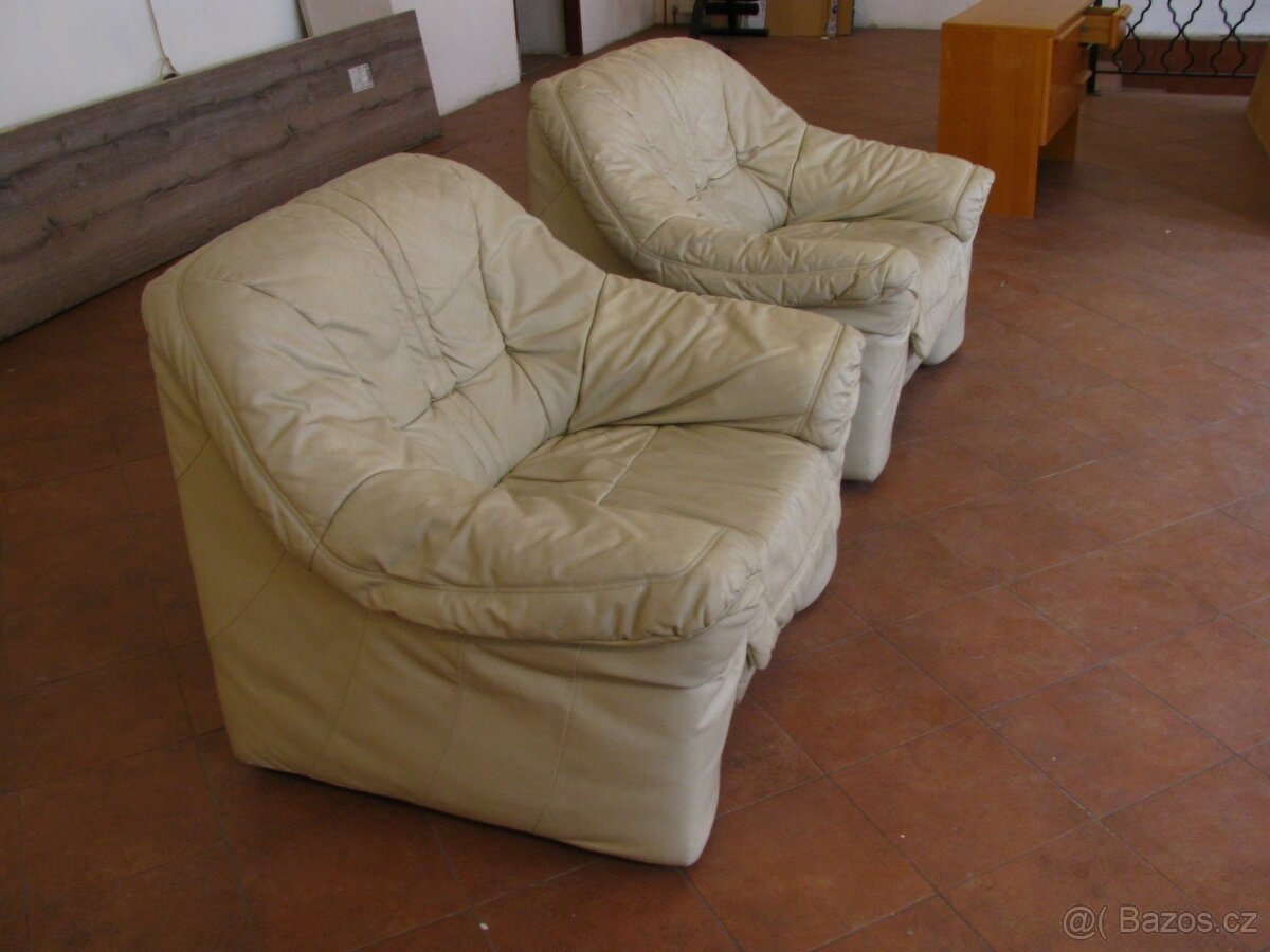 2x Křeslo kožené, práva kůže, kvalitní křeslo, jako nové - 2
