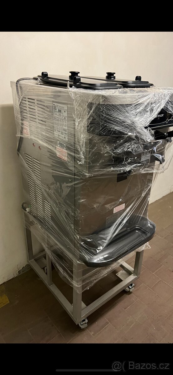 Zmrzlinový stroj – Taylor C722 - 2