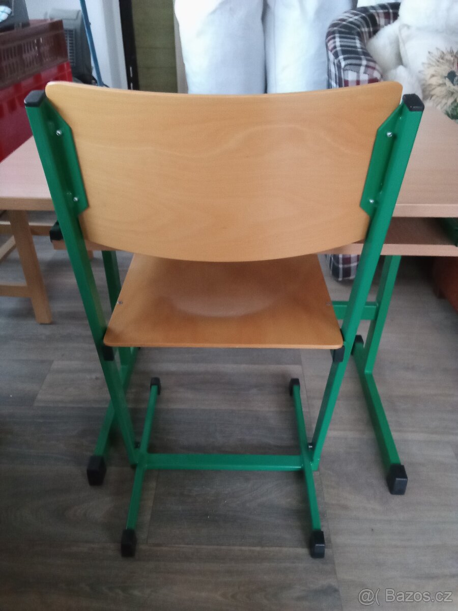 Dětský stůl a židle - 2