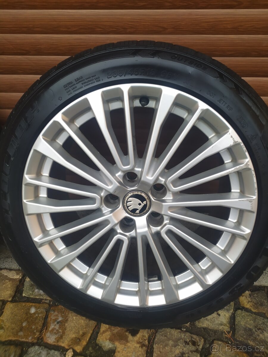 Alu kola Audi A6 8.0Jx18H2 Et39 5x112 Škoda VW - 2