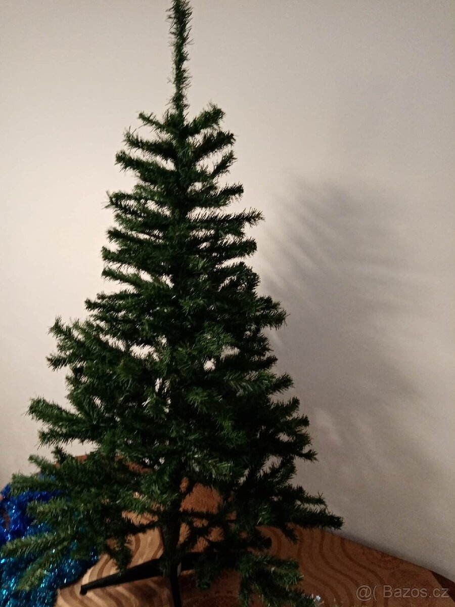 Vánoční umělý stromeček - 2