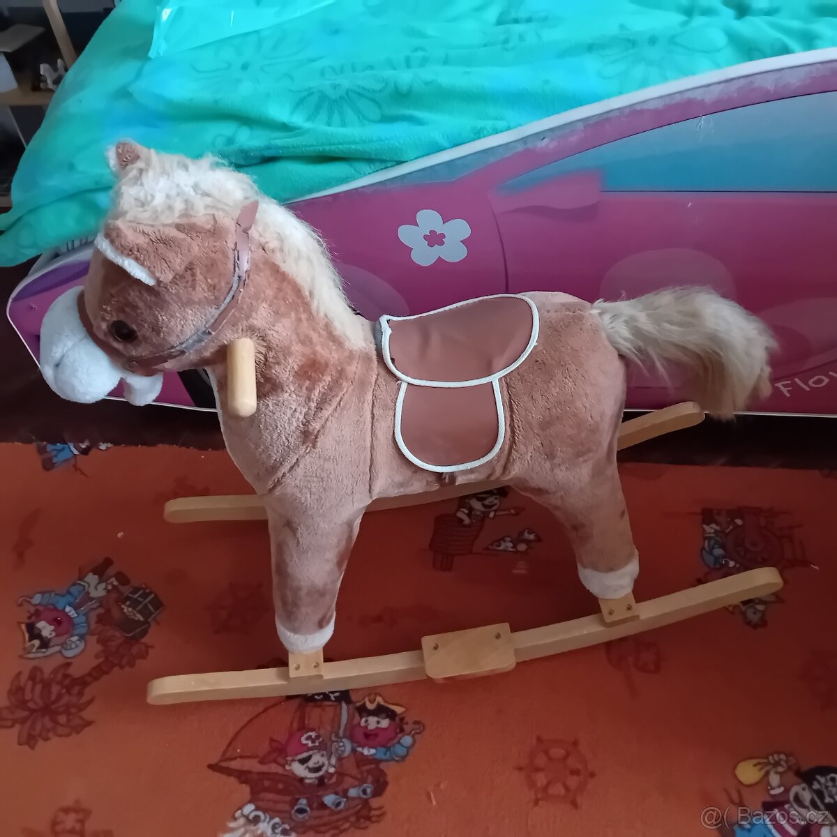 Obleceni a hračky - 2