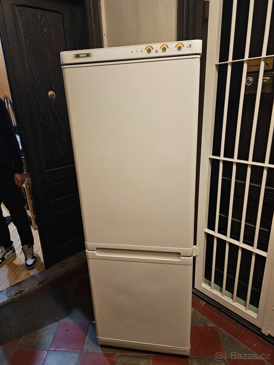 Lednice s mrazákem - 2