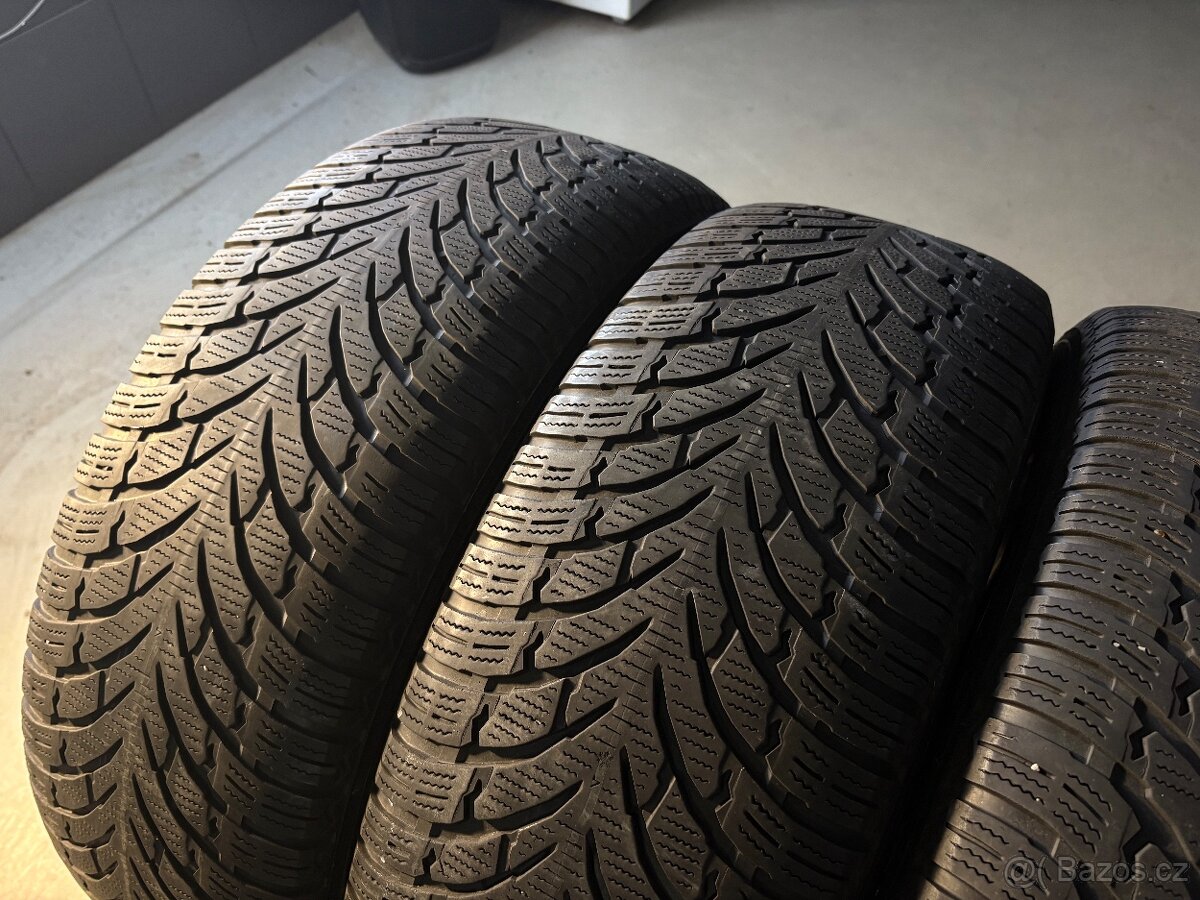 Zimní pneu Nokian 235/65R18 - 2