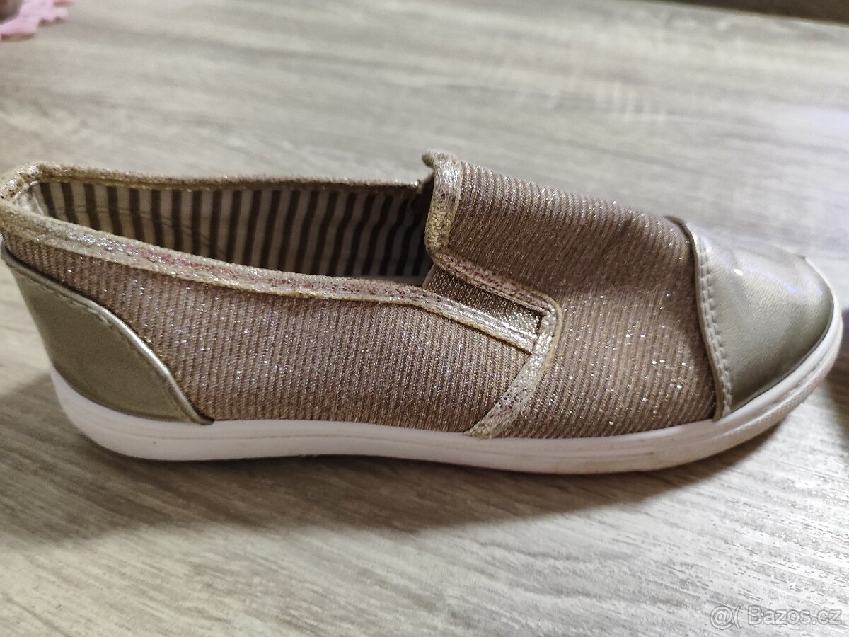 Krásné papuče, přezůvky, letní boty vel. 35 - 2