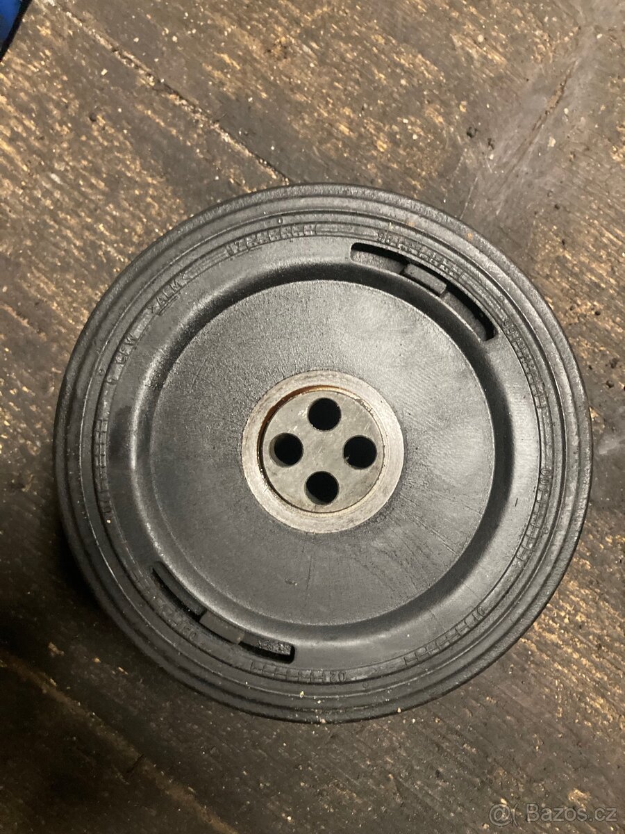 Bmw e39 řemenice m57 - 2