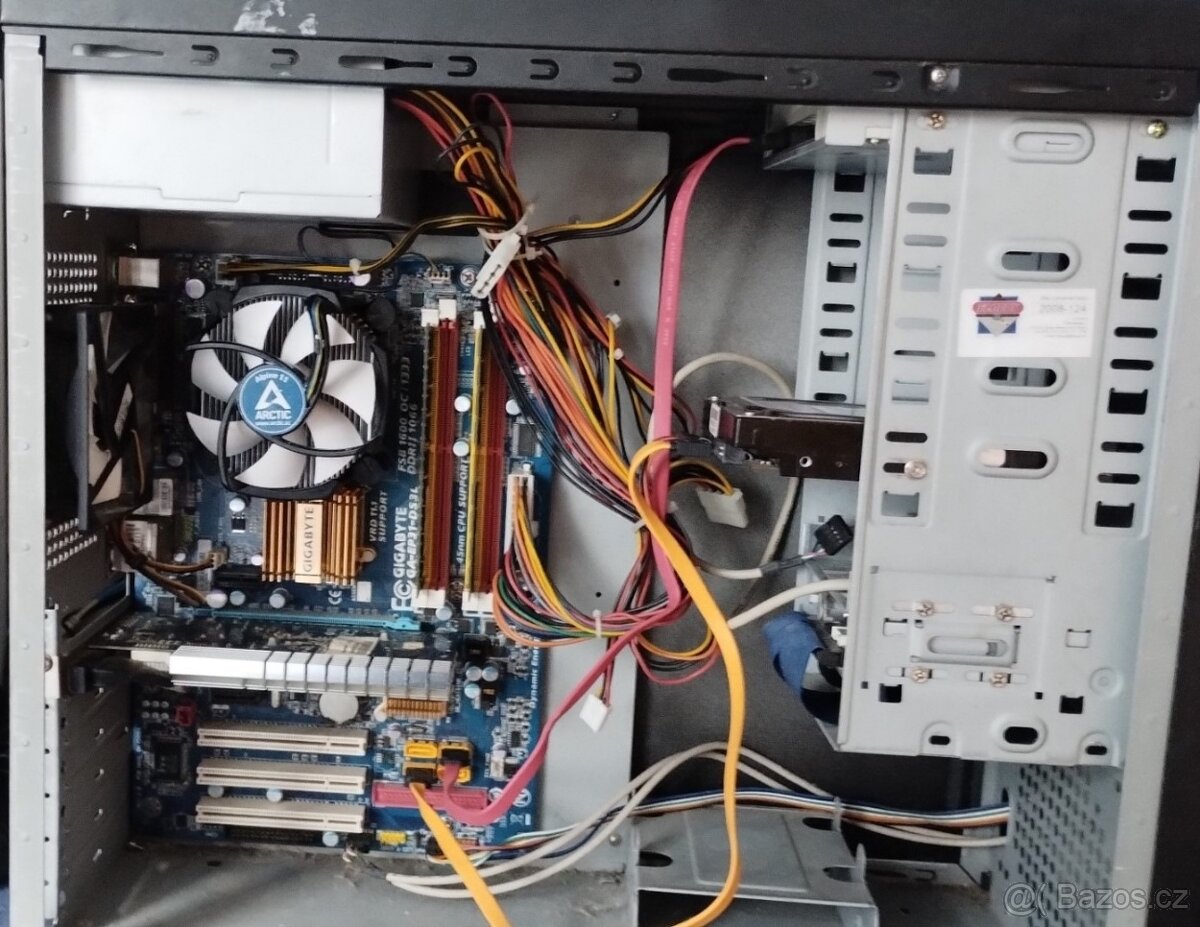 Stolní PC Gigabyte WIN 10 - starší - prodej - Brno - 2