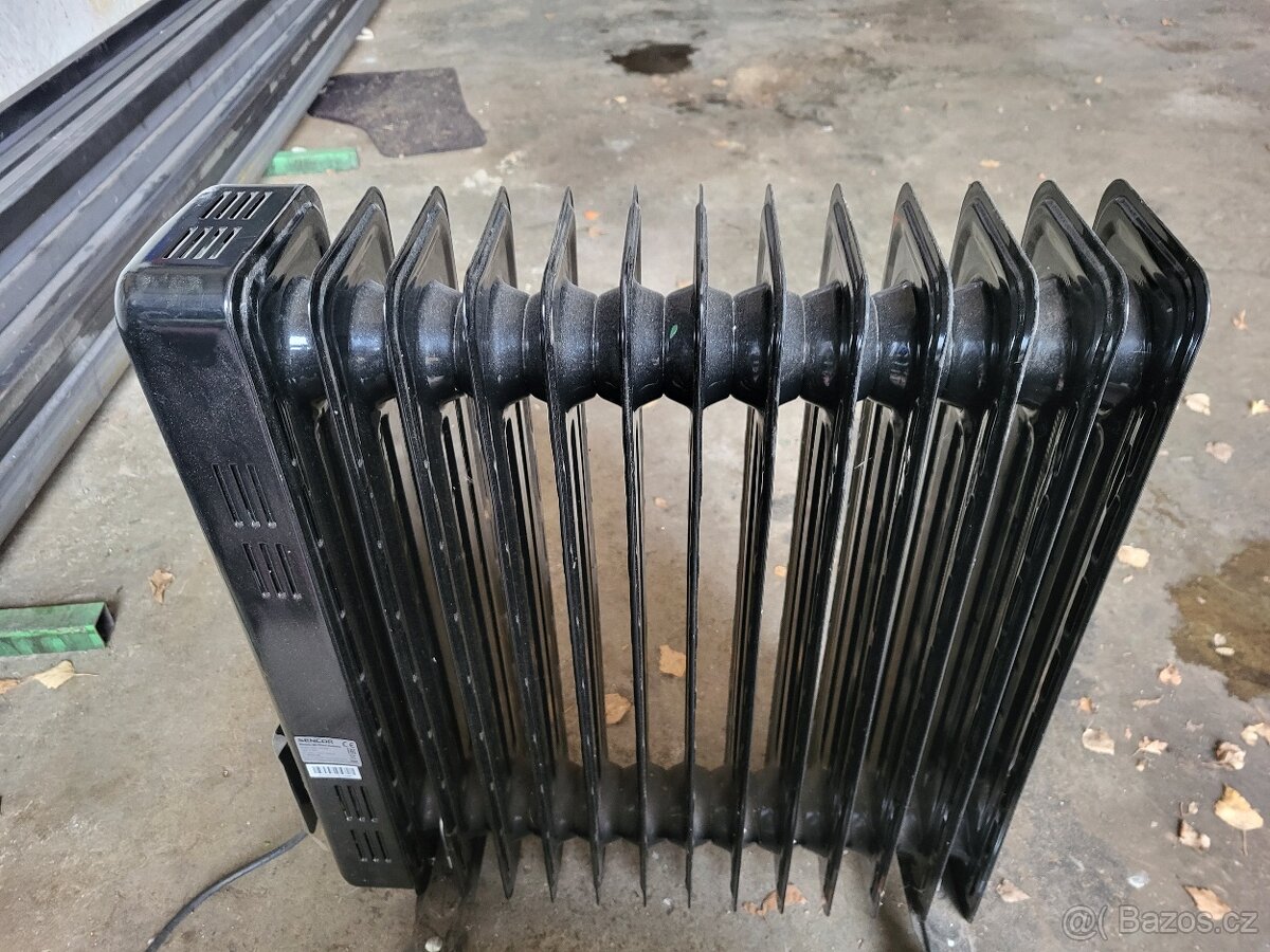 Olejový radiátor Sencor SOH 3313BK černý - 2