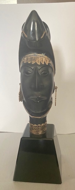 Soška z obsidiánu - 2