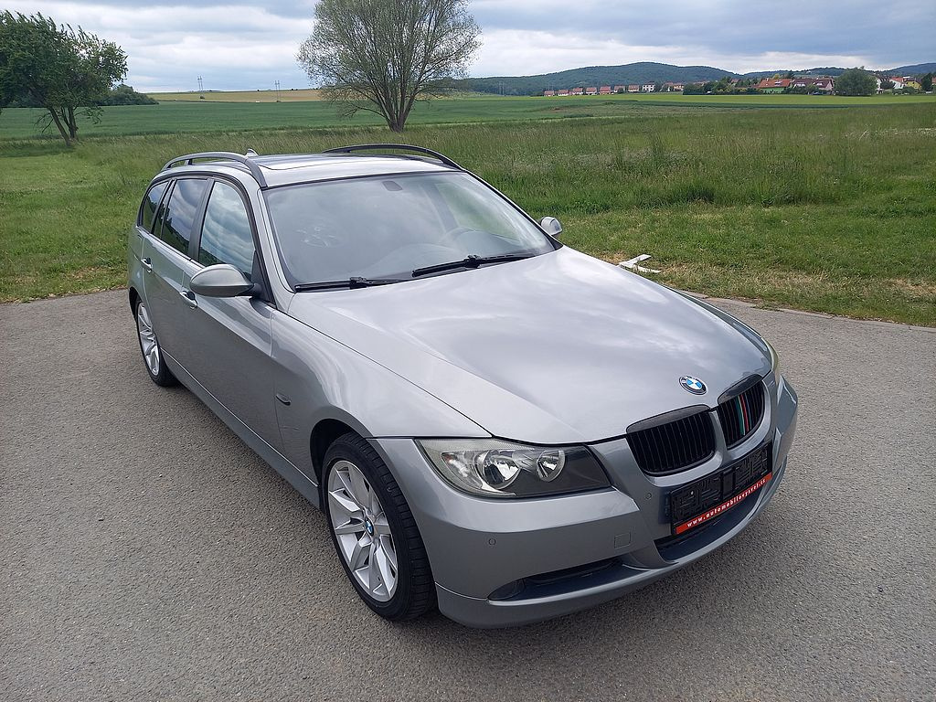 BMW 320i digiklima+alu+Navi - 2