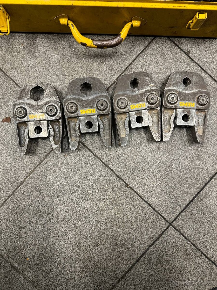 Akumulátorový radiální lis REMS - 2