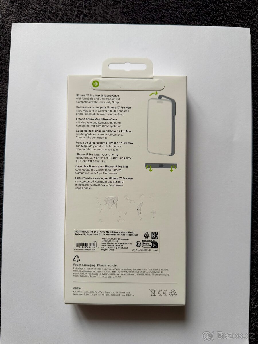 iPhone 17 Pro Max Silicone Case Black - 2