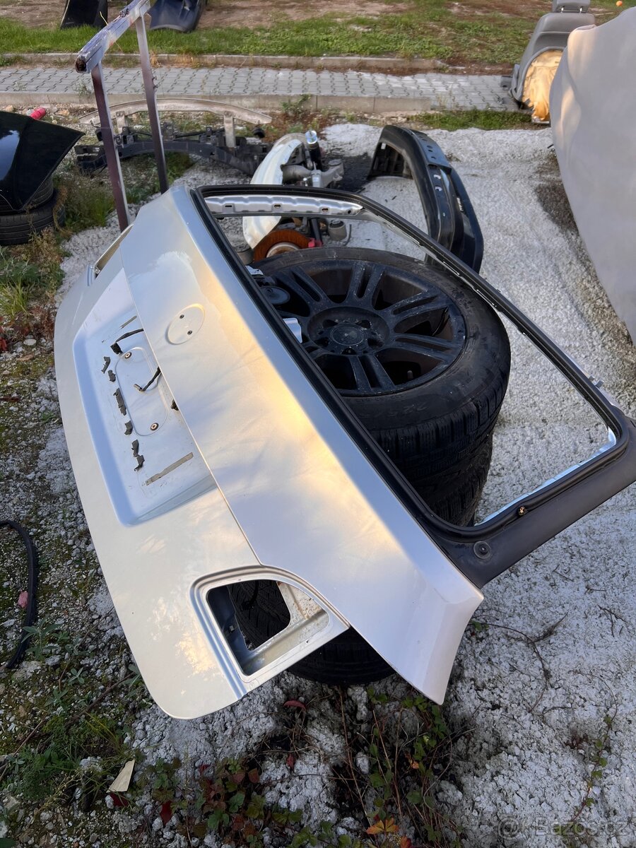 Víko kufru bmw e61 - 2