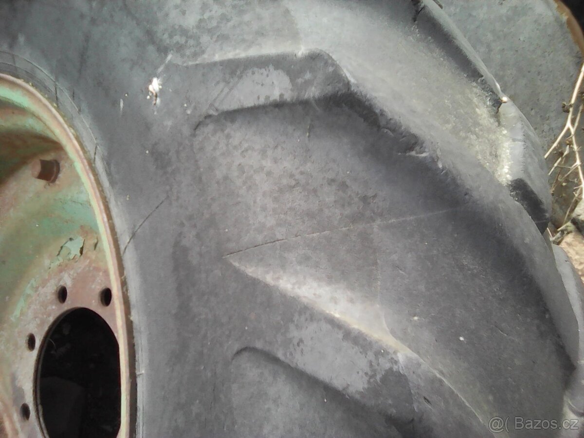 Prodálm kola na ZETOR SUPER 50 16,9-28 - 2