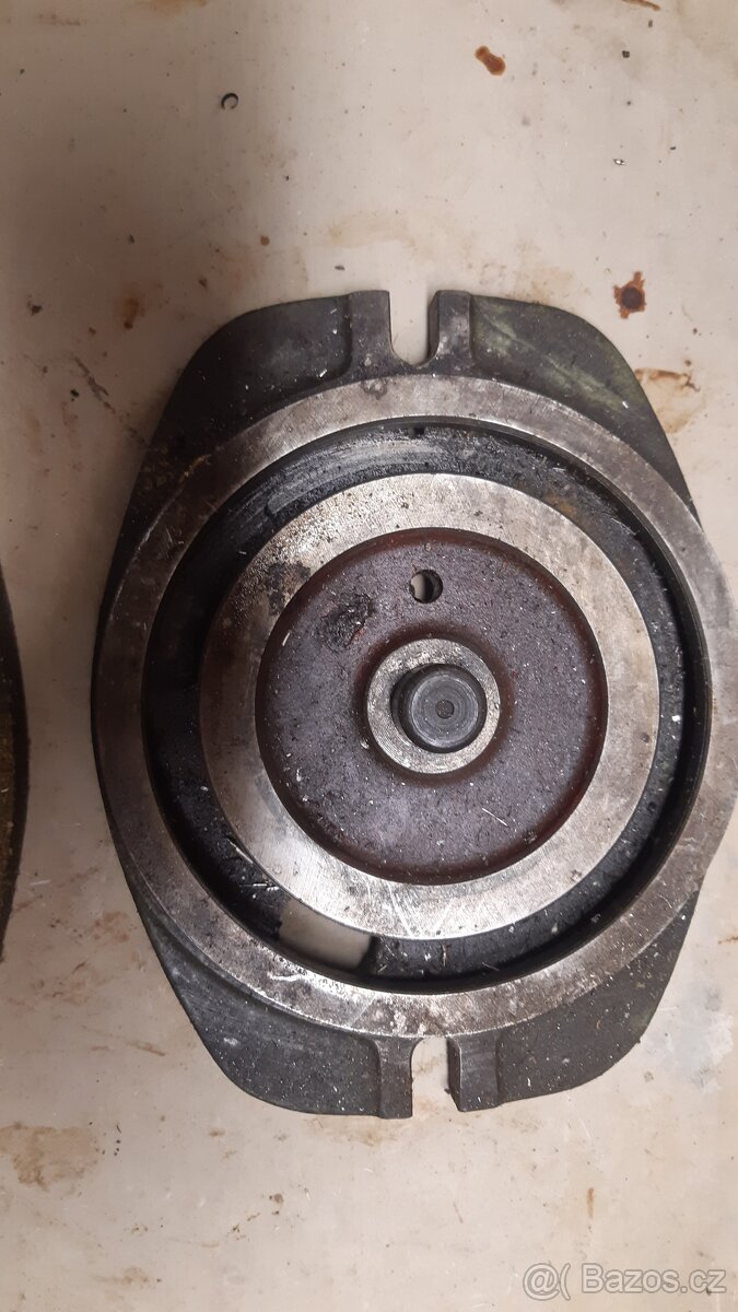 Otočný podstavec na svěrák 160 - 2