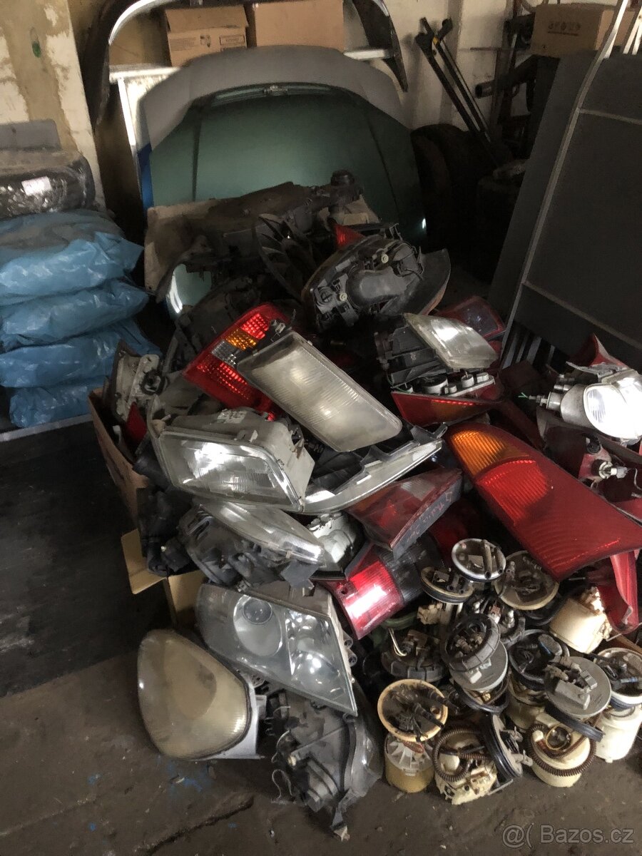 Náhradní díly - 2