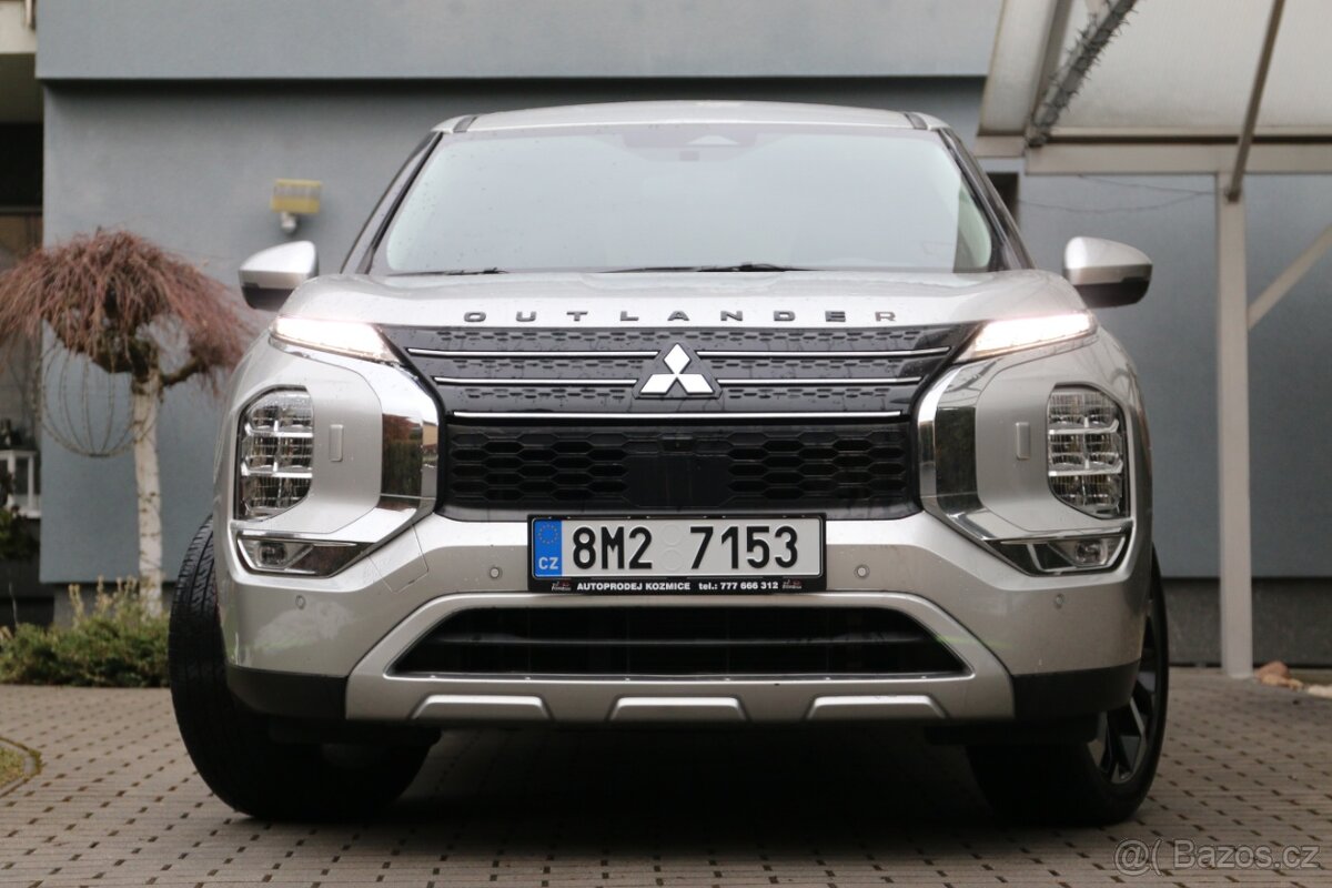 Mitsubishi Outlander 2.4 ,7míst, intense - 2