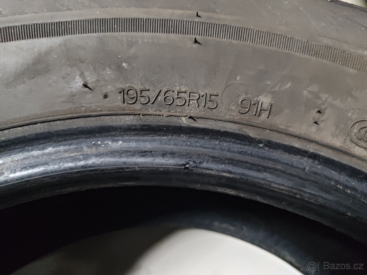 Prodám celoroční pneumatiky 195/65 R15 - 2