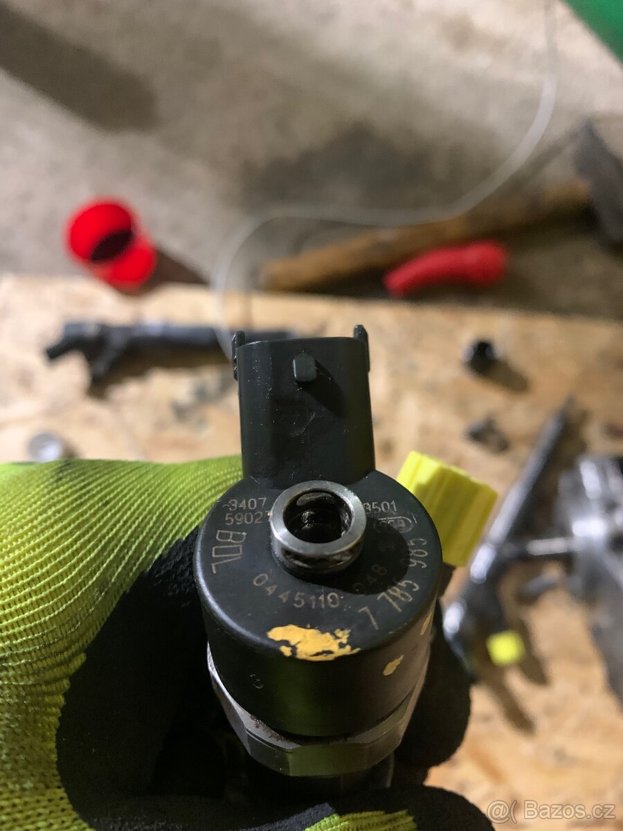 Vstřikovač M57d25 525d E39 - 2