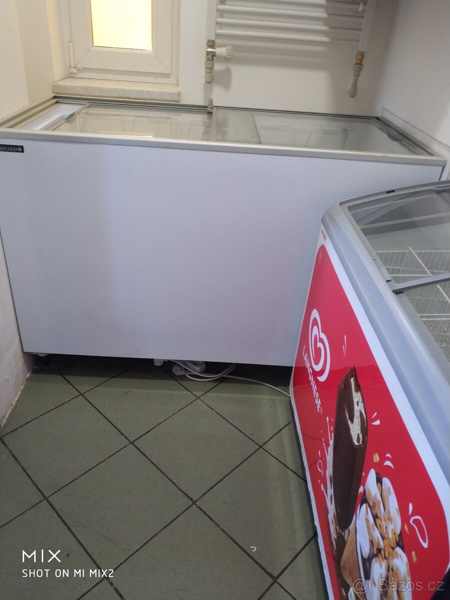 Prosklený pultový mrazák - 2