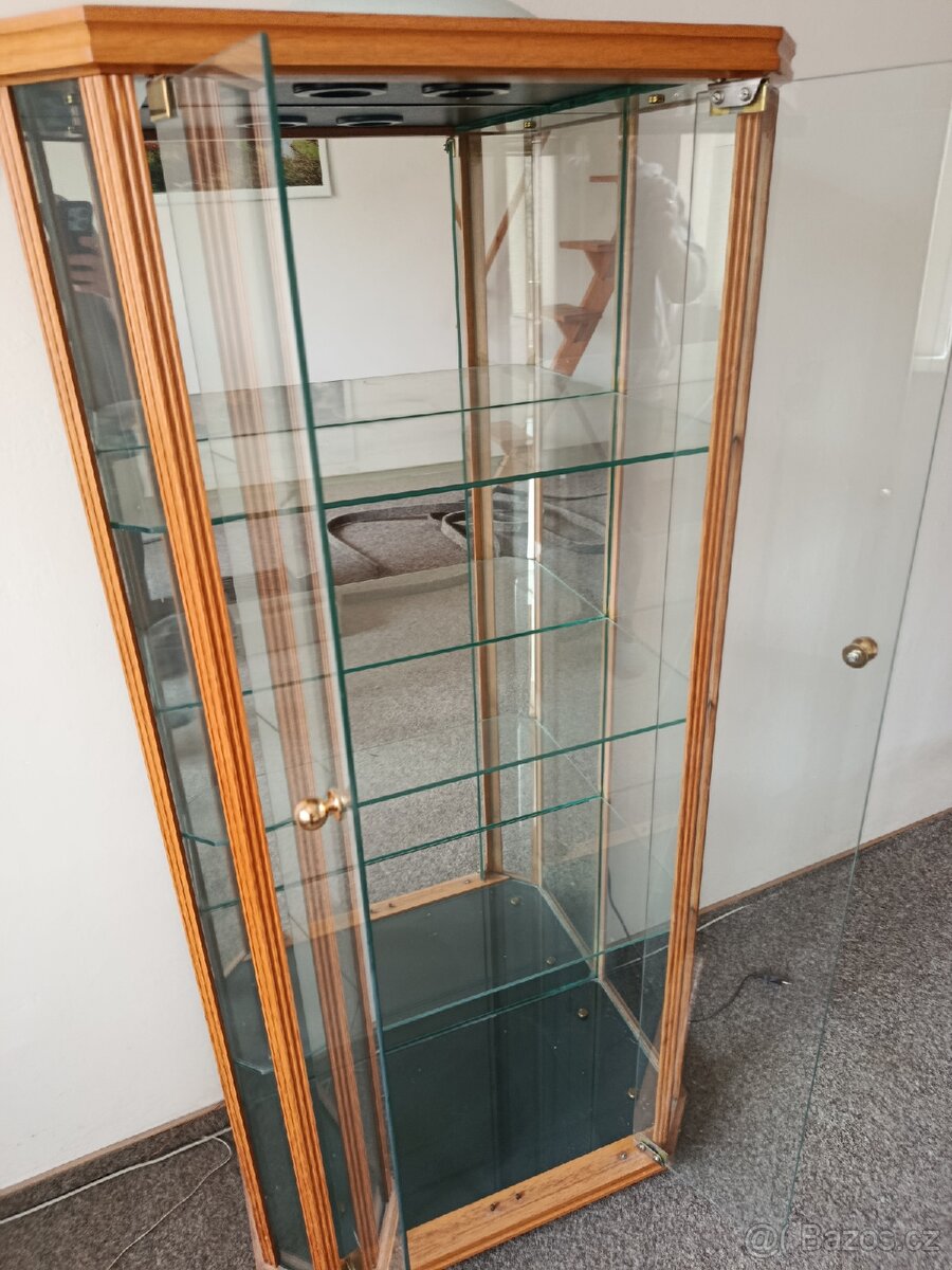 Vitrína - 2