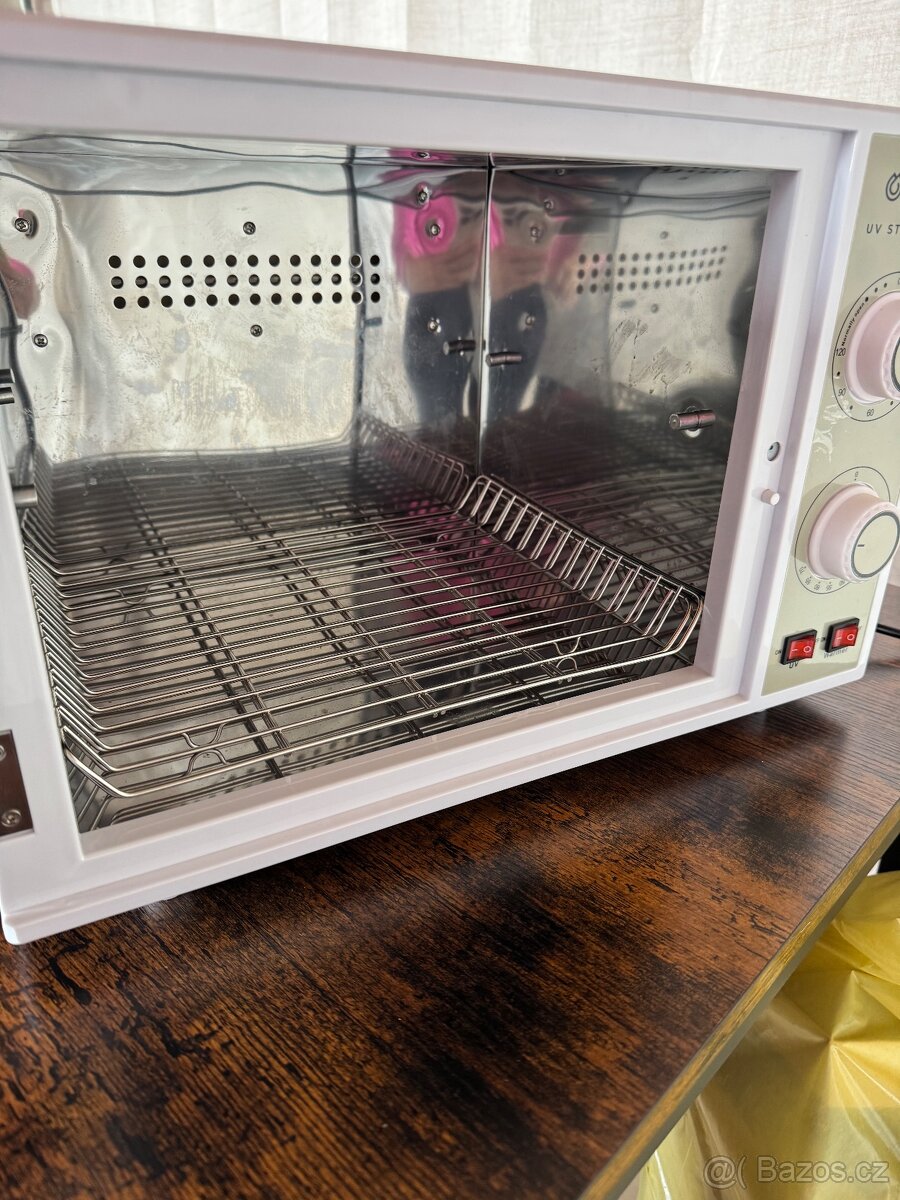 UV sterilizátor/ohřívač ručníků Physa - 2