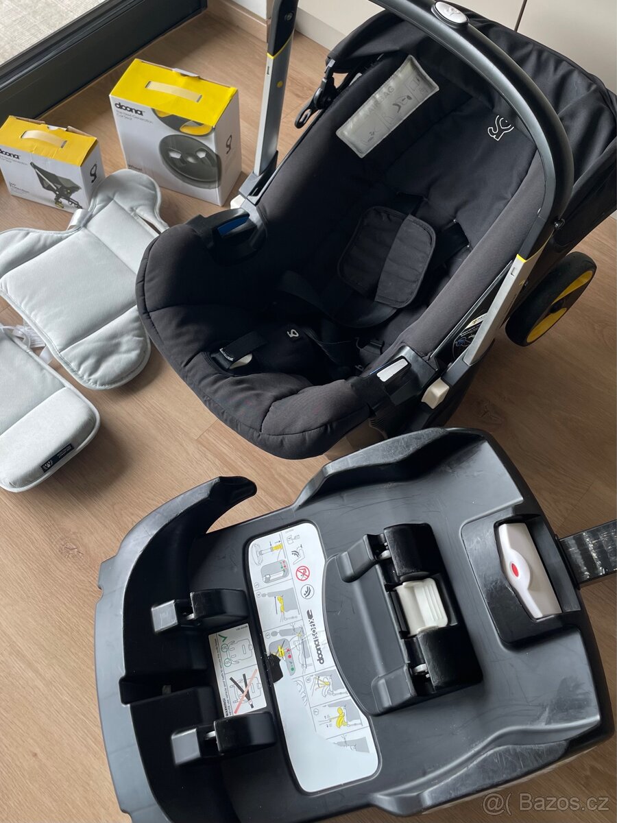 Autosedačka Doona Plus + Isofix báze - 2