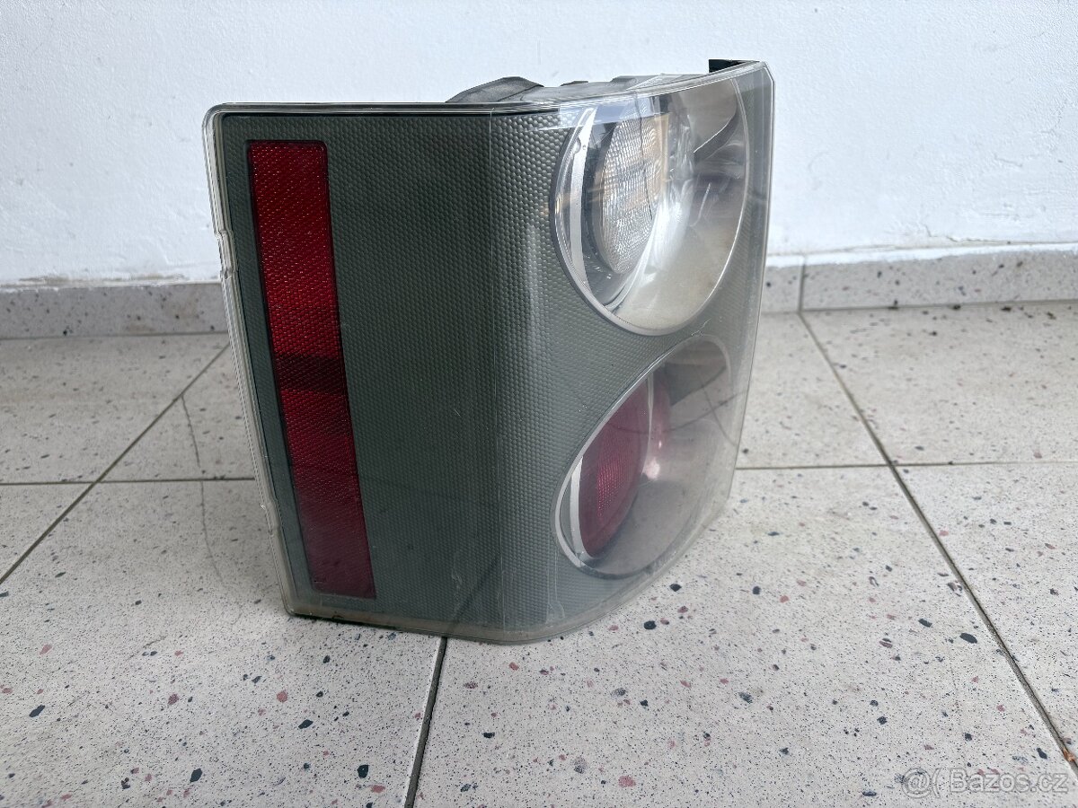Zadní lampa Range Rover L322 - drobné poškození