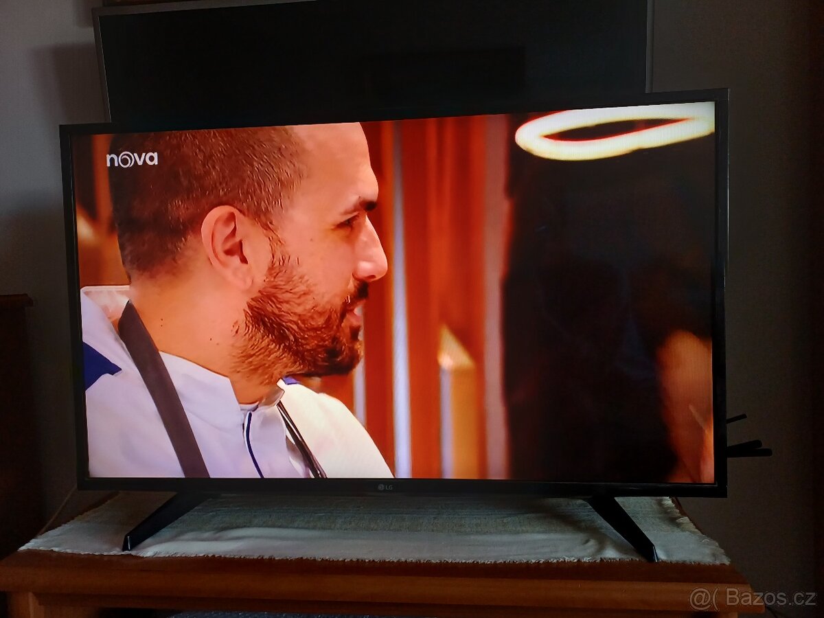Smart TV 43" LG 43LH570V-úhlopříčka 108cm - 2