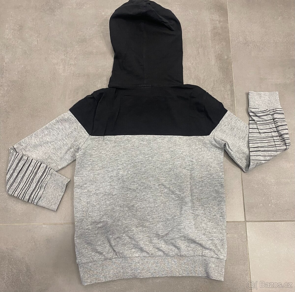 Chlapecká mikina s kapucí Coccodrillo, vel. 134 - 2