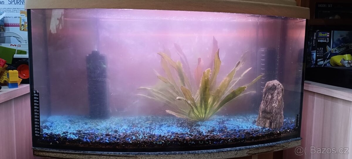 Akvárium 120L s příslušenstvím - 2