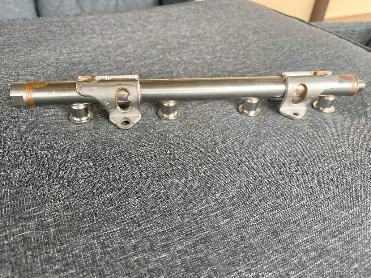 Prodám originál rozdělovač paliva 1,2 TSI, 1,4 TSI Škoda. - 2