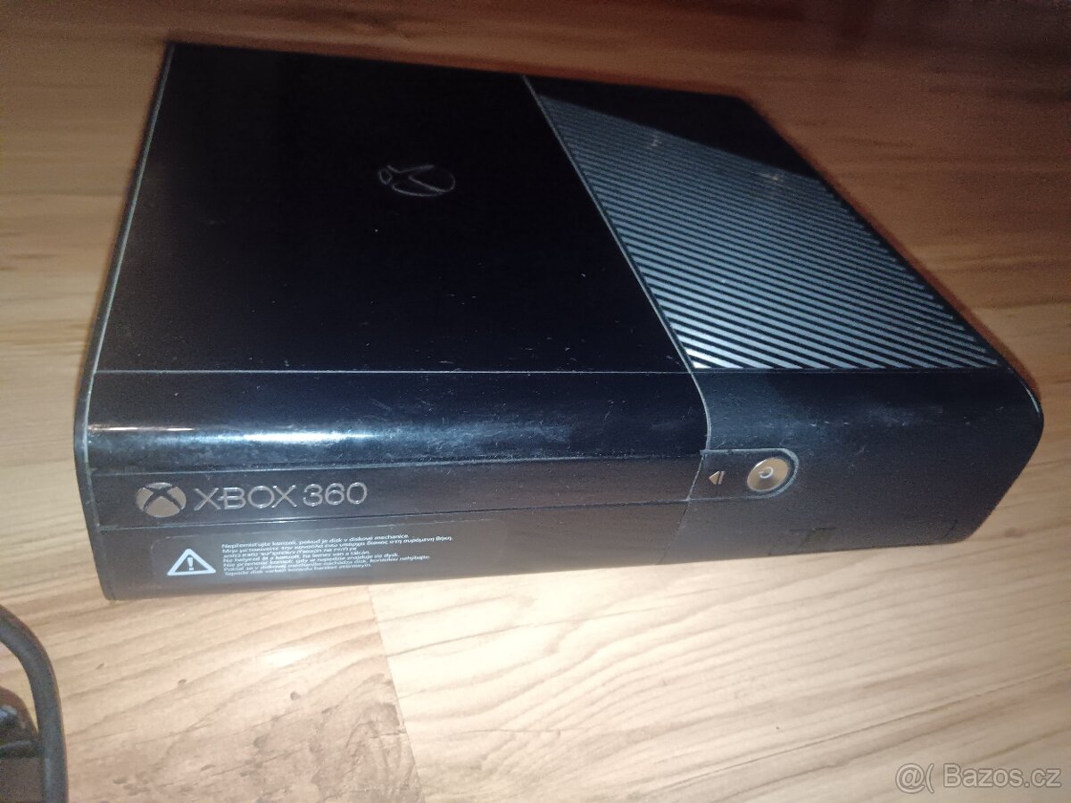Prodám Xbox 360 - 2