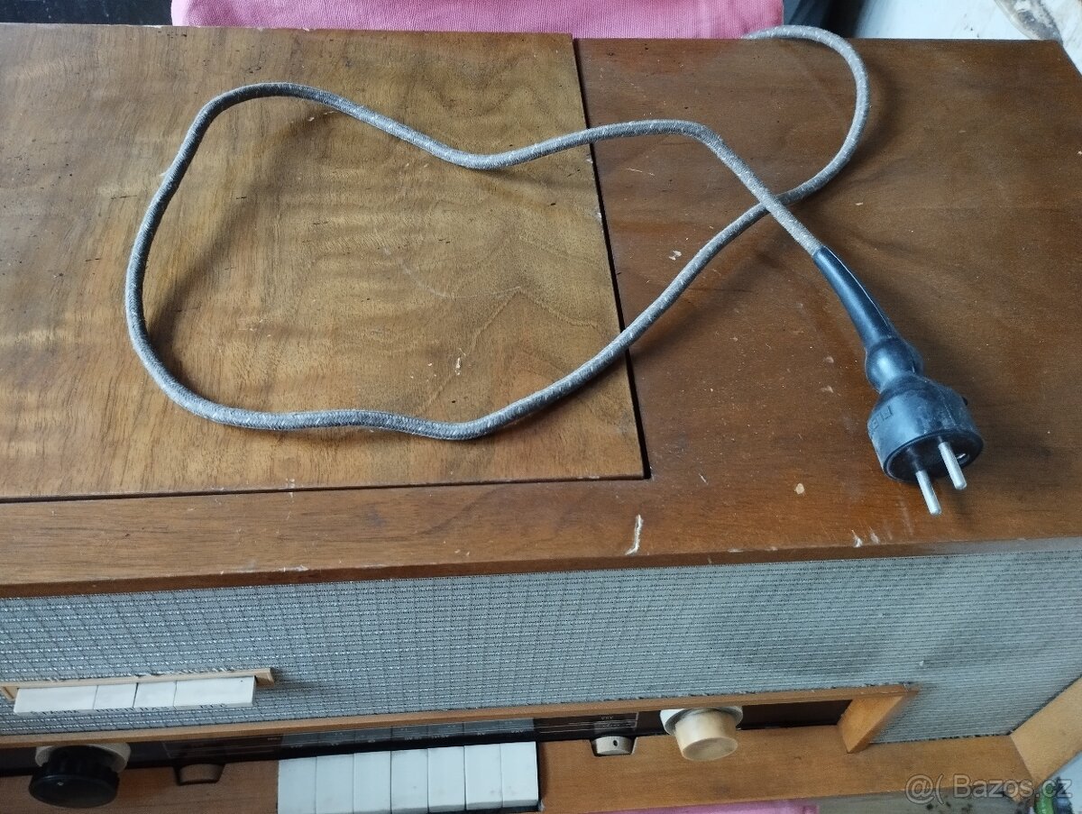 Retro gramorádio Fuga - 2