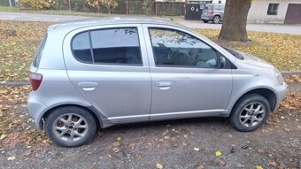 Toyota Yaris 1.3 VVT-i, 63 kW, r. 2001 - 2