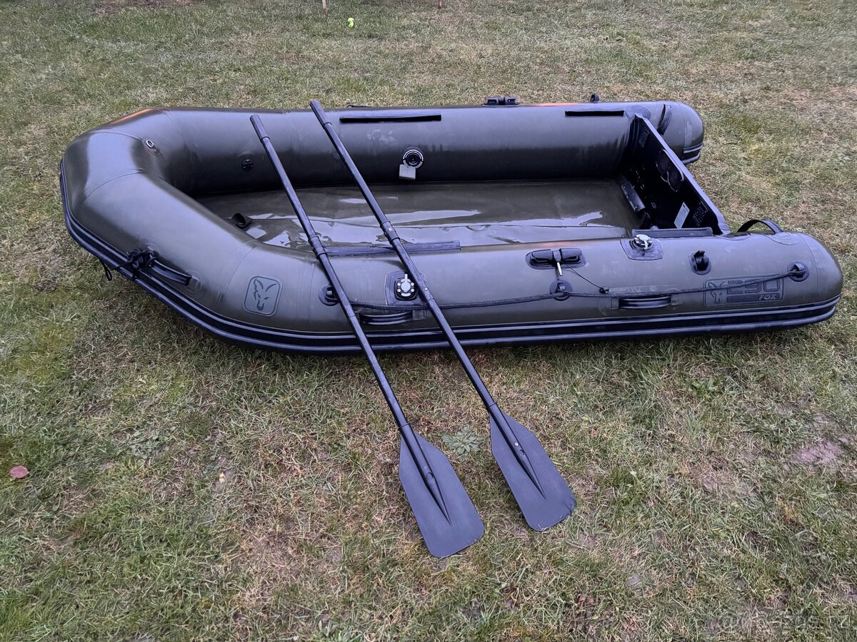 Prodám člun FOX 290//V záruce// - 2