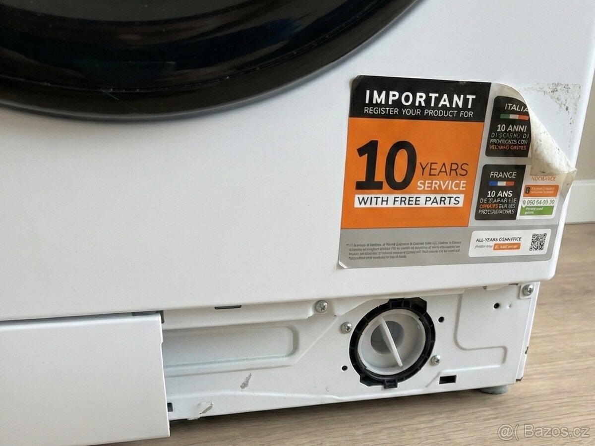 Pračka Whirpool rok stará - 2