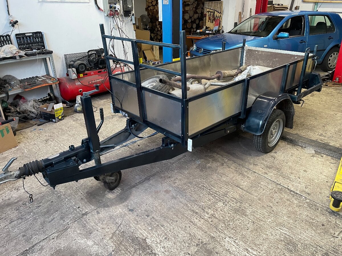 Přívěsný vozík 1300kg - 2