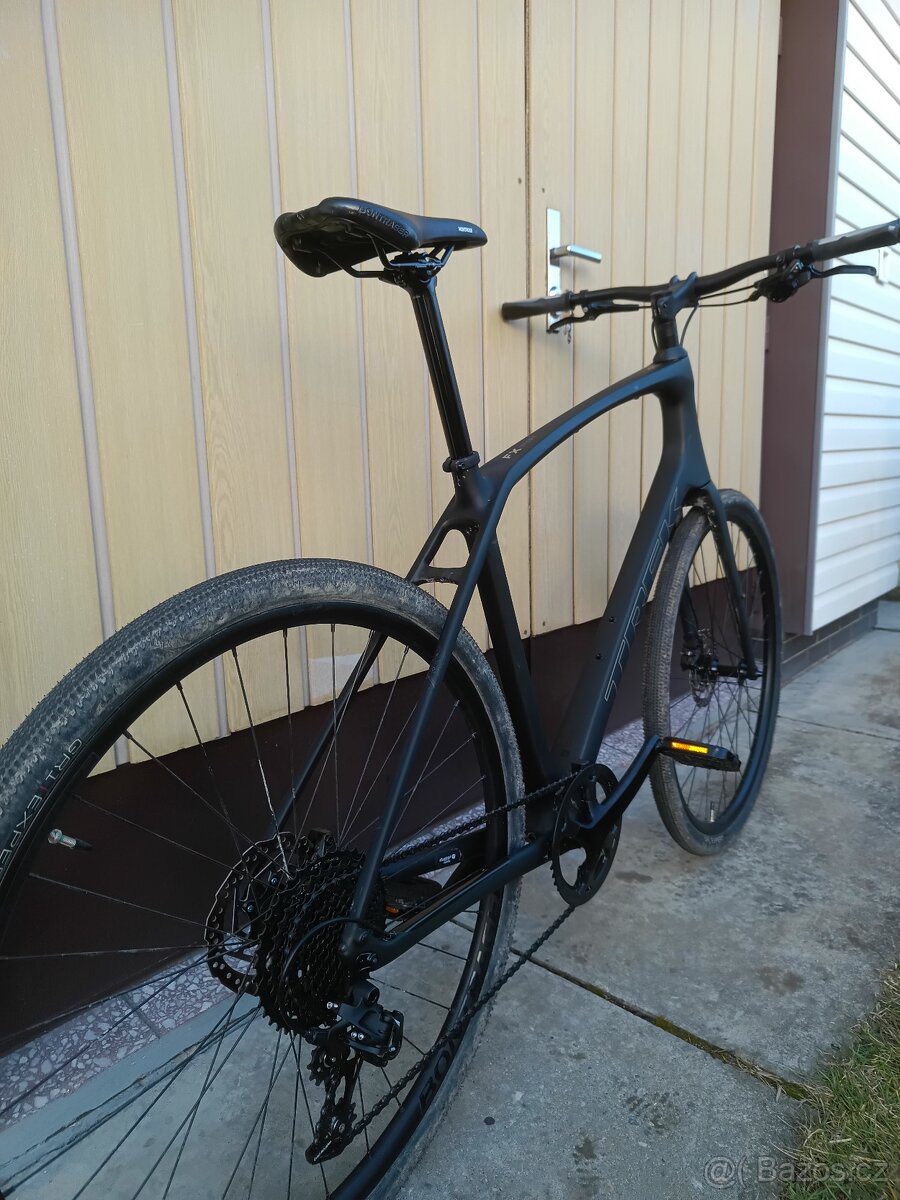 TREK FX 5 karbon - 2