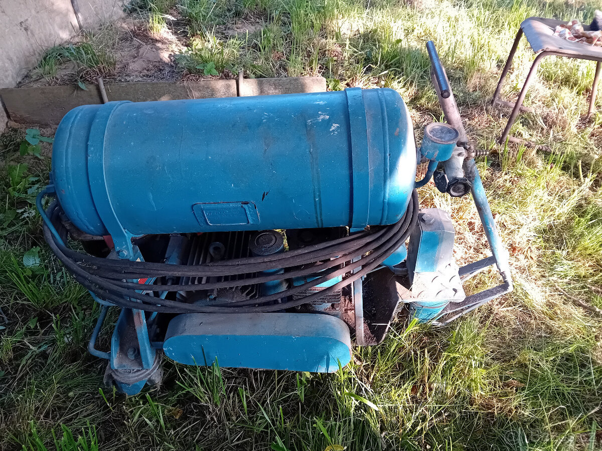 Prodám 3f, dvouválcový kompresor - 2